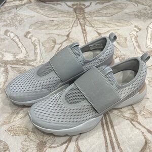 Sorel Brand Gray and Pink Elastic Sneaker Size 10